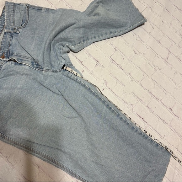 Levi’s 515 Capri Light Blue lightly distressed Denim jeans Women’s Plus size 40 - Picture 7 of 15